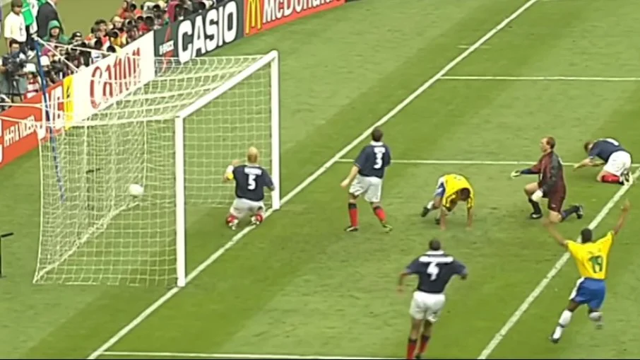Brasil enfrenta ‘rival chato’ escócia: relembre o gol contra que