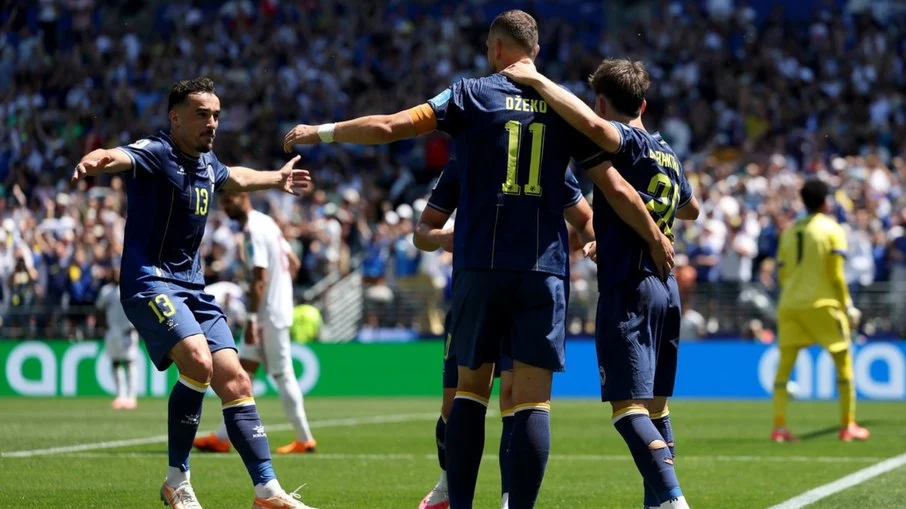 Bósnia e herzegovina derrota catar por 3 a 1 e
