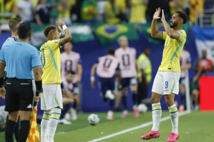 Neymar retorna à seleção pós lesão e revela expectativas para titularidade