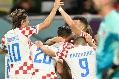 Croácia vence gana no fim por 2 a 1 e