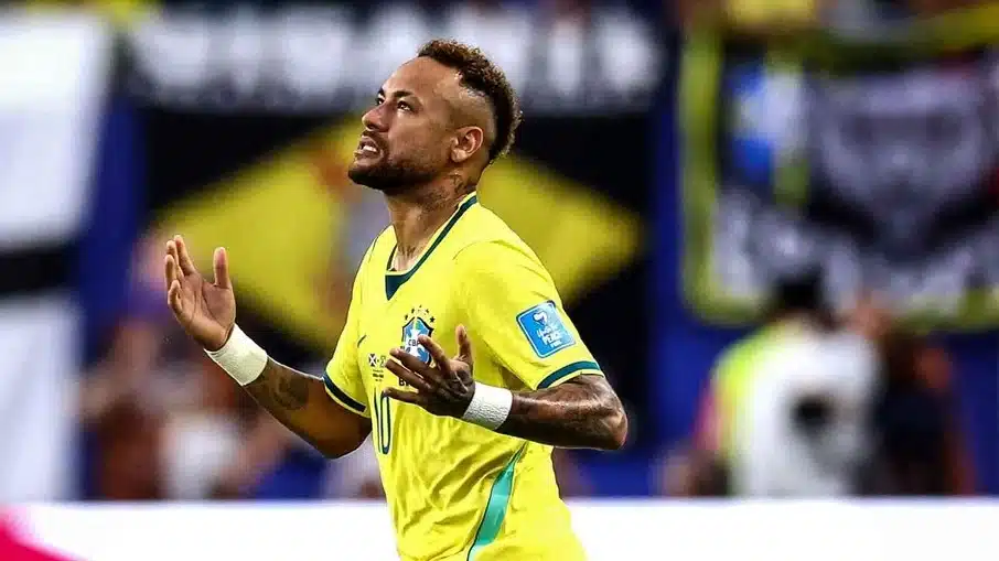 Ancelotti abre o jogo: neymar pode atuar mais de 15