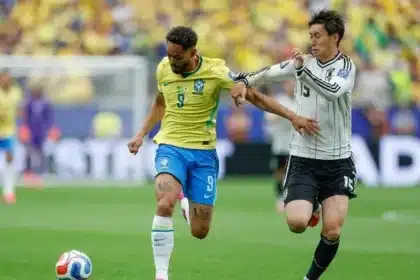 Brasil vence japão de virada nos acréscimos e garante vaga