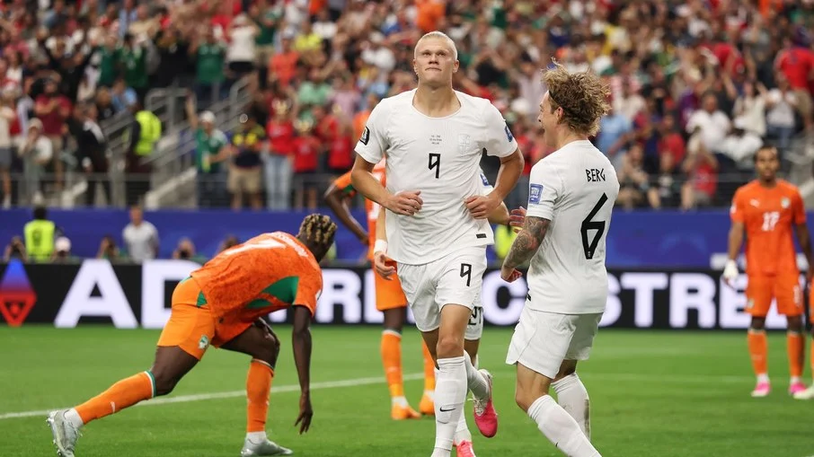 Haaland decide no apagar das luzes, noruega vence a costa