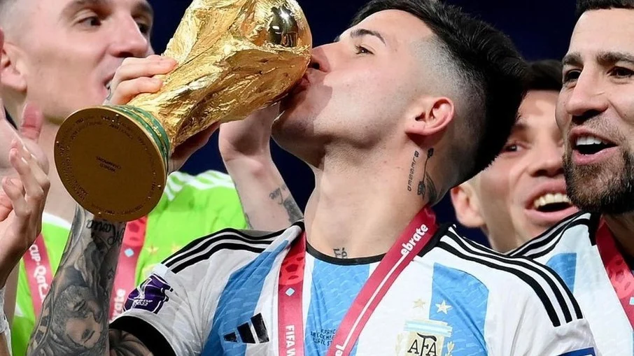 Real madrid reage a rumores: clube merengue descarta contratação do