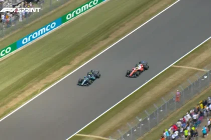 Kimi antonelli vence duelo de gigantes contra lewis hamilton na