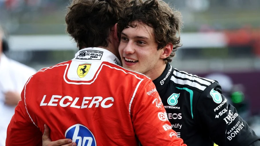 F1 em silverstone: ferrari domina a sexta com hamilton, mas