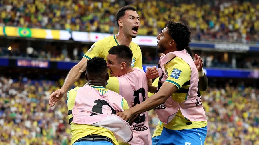 Ancelotti surpreende e indica gabriel martinelli como titular do brasil