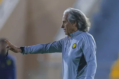 Jorge jesus, o ‘mister’ ex flamengo, é anunciado como técnico de