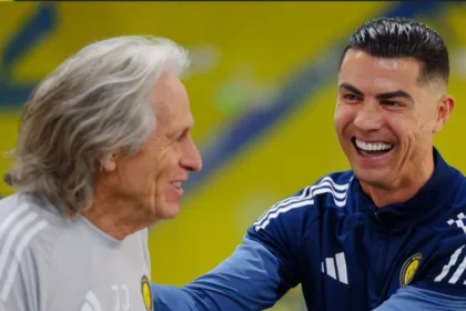Jorge jesus abre o jogo sobre cristiano ronaldo: ‘não confundo
