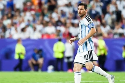 Argentina vence suíça na prorrogação com golaço de álvarez e