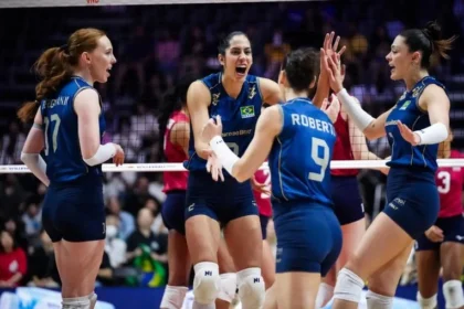 Seleção feminina de vôlei do brasil assegura terceiro lugar na
