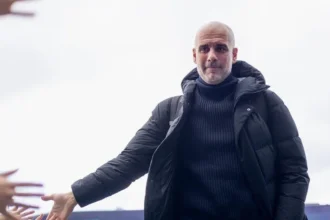 Com crise e fora da copa, seleção italiana mira pep