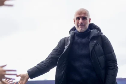 Com crise e fora da copa, seleção italiana mira pep