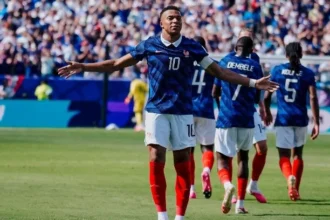 Mbappé mira feito histórico de cafu na copa do mundo: