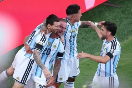 Argentina e inglaterra: semifinal da copa do mundo reacende rivalidade