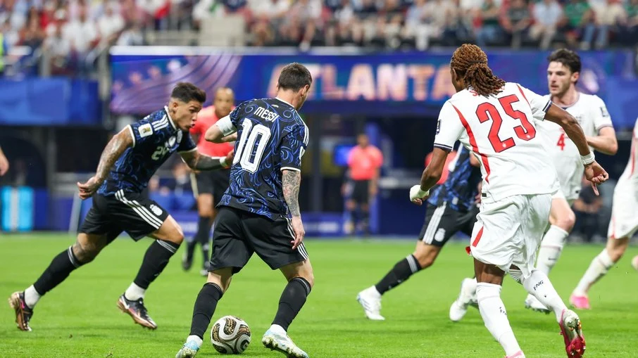 Maradona, messi e o tempo: a rivalidade argentina inglaterra que a