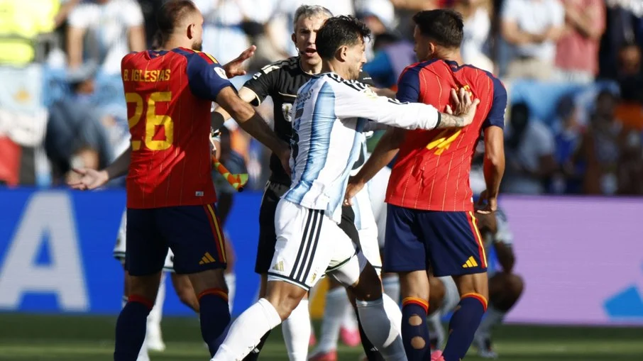 Fifa abre investigação contra argentina após escândalo pós final da copa