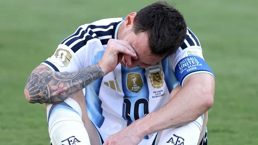 Messi quebra o silêncio após vice da argentina na copa