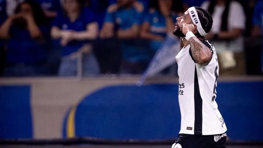 Com três transfer bans da fifa, corinthians acelera renovação de