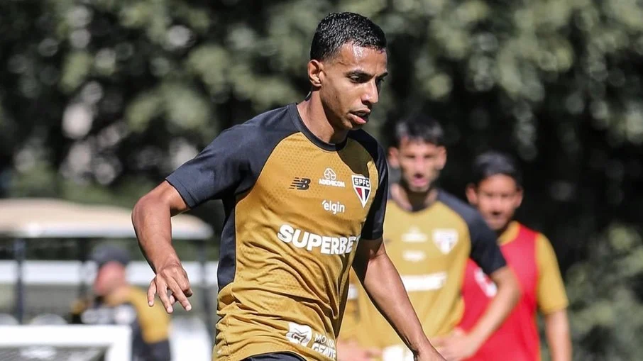 Victor sá é apresentado no são paulo, mas não pode