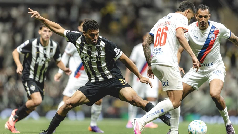 Atlético mg e bahia empatam em jogo de reviravoltas na arena