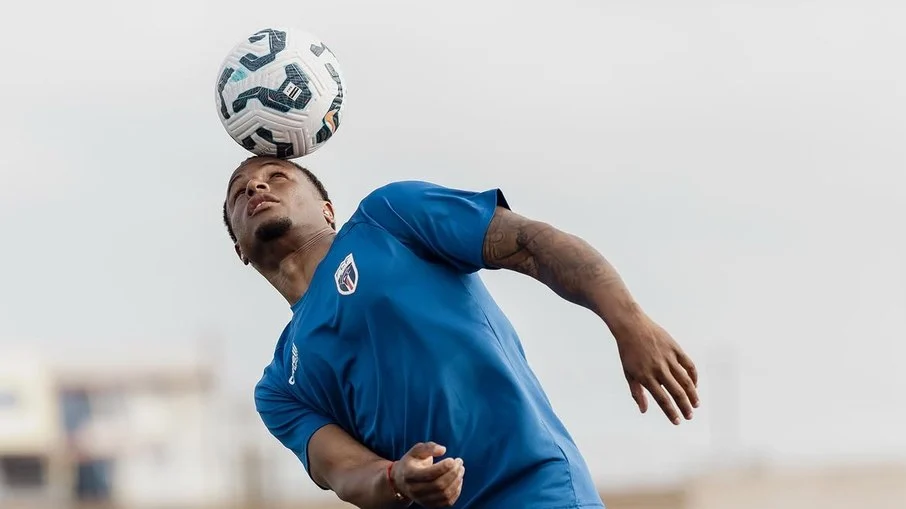 Do mundial ao imortal: grêmio anuncia jovane cabral, atacante de