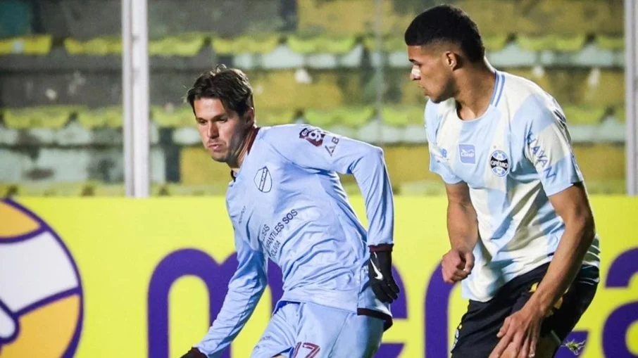 Grêmio perde para o bolívar em jogo eletrizante e deixa