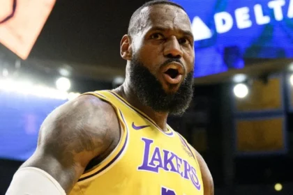 Lebron james surpreende e anuncia acordo com o philadelphia 76ers