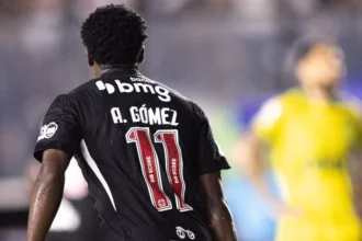Golaço espetacular de andrés gómez salva o vasco e garante