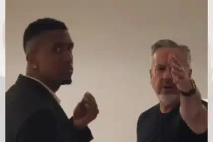 Diretor do flamengo é flagrado em reunião secreta com agente
