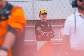 A fúria de piastri contra sainz na hungria: o ‘lance