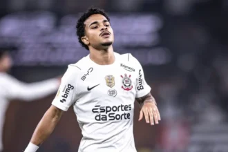 Kaio césar, do corinthians, denunciado ao stjd por lance polêmico;