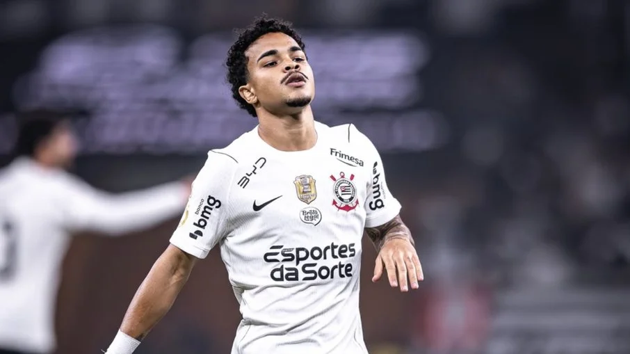 Kaio césar, do corinthians, denunciado ao stjd por lance polêmico;