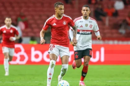 Flamengo tropeça no beira rio contra o internacional e abre caminho