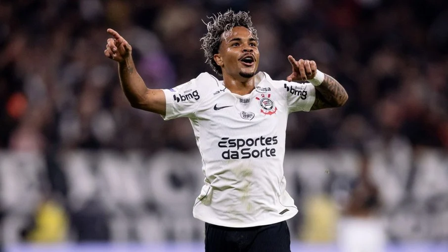 Fenômeno pós copa: kaio césar vira protagonista absoluto no corinthians com