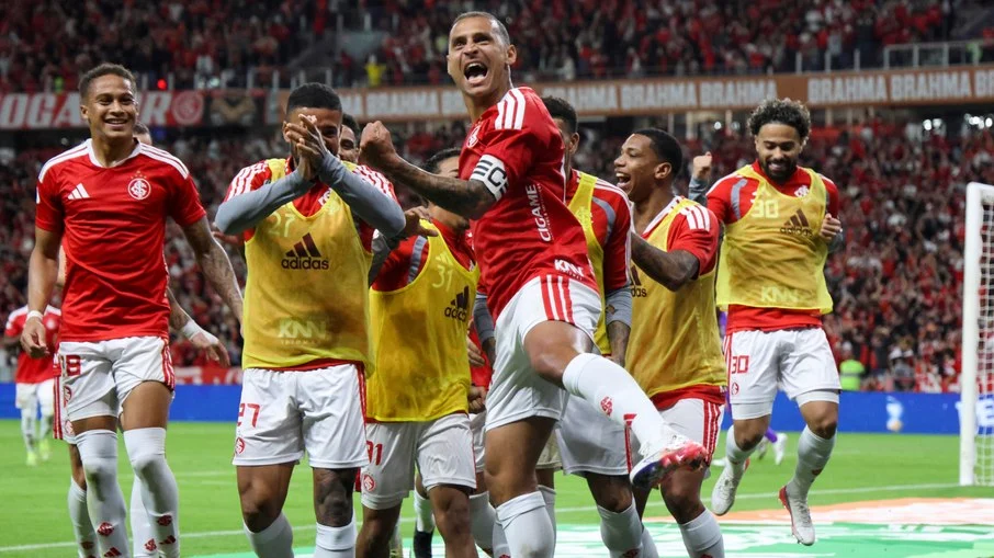 Colorado impõe resultado no beira rio: inter bate corinthians por 2