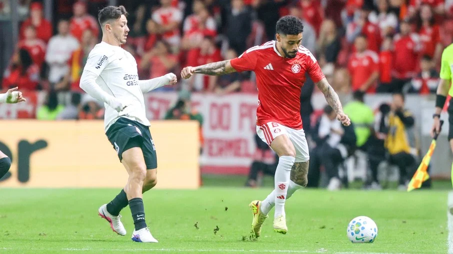 Corinthians estuda ação jurídica contra árbitro de jogo da copa