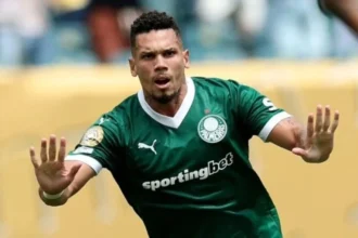 Paulinho vive novo ‘calvário’ de lesões no palmeiras e preocupa