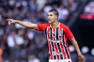 Jogador do são paulo é preso após atropelar e matar