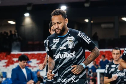 Cuca explica ‘perigosa’ decisão de barrar neymar em jogo decisivo