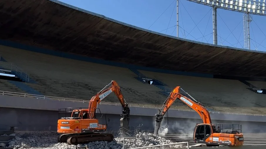 Adeus à geral: serra dourada inicia demolição de setor histórico