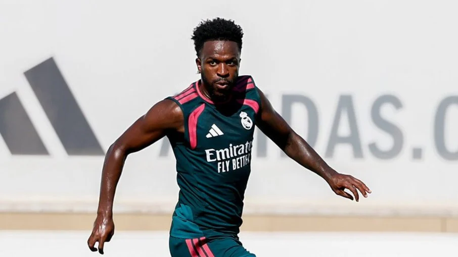 Vini jr. Renova com real madrid até 2032 e mira