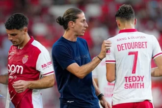 Filipe luís e mônaco desafiam liverpool de iraola em anfield: