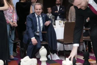A rússia ainda manda no xadrez mundial? Eleição da fide