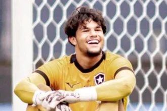 Avó de bruninho samudio, filho do ex goleiro bruno, reage a