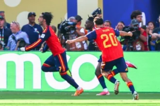 Herói da copa de 2026, ferran torres acerta termos pessoais