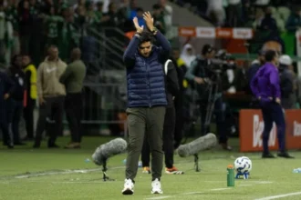Mancha verde intensifica pressão pela saída de abel ferreira no