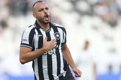 Arthur cabral busca quebrar jejum de gols no botafogo em