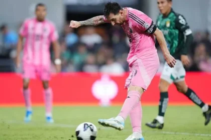 Casemiro se choca e exalta postura inédita de messi após