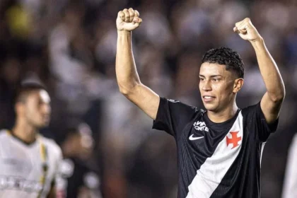 Johan rojas reassume protagonismo no vasco, valoriza retorno ao time